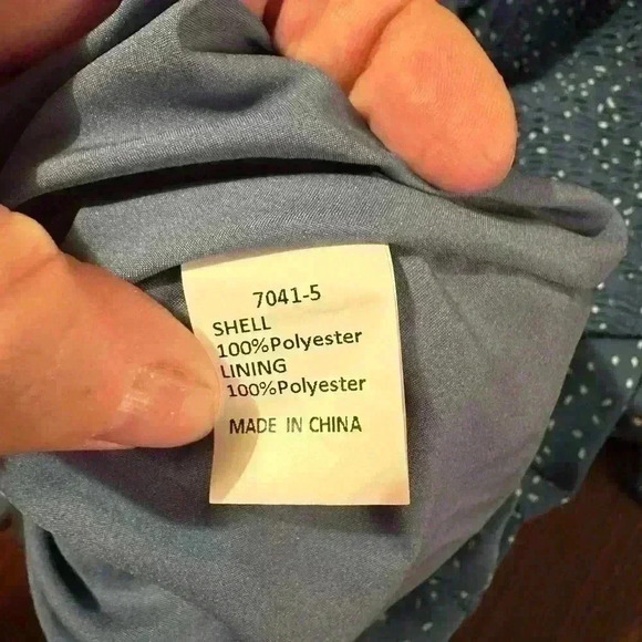 NWT Flowy Blue Mid Calf Dress. V-neck. Smocked Waist. Lined. Sz Medium - Picture 7 of 8